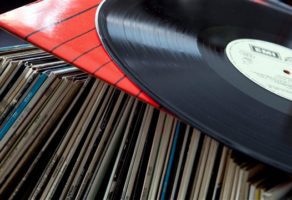 Otkup i prodaja starih stripova, knjiga i ploca BUKINISTA – Beograd