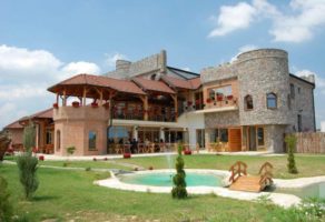 Hotel sa bazenom-DVORAC IVANOVIĆ Koceljevo