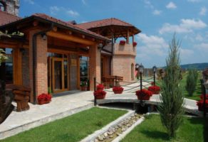 Hotel sa bazenom-DVORAC IVANOVIĆ Koceljevo