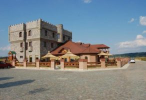 Hotel sa bazenom-DVORAC IVANOVIĆ Koceljevo