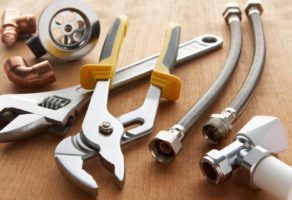 Prodaja građevinskog materijala na veliko i malo DRVARA PROMET DOO