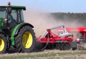 POLJOPRIVREDNE MAŠINE TUTUN 032 Čačak