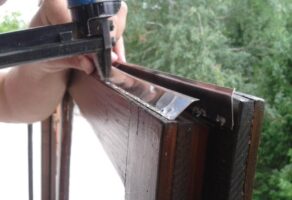 Dihtovanje prozora i vrata, aluminijumskim lajsnama Niš