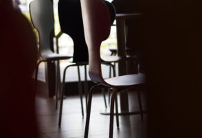 Proizvodnja i tapaciranje stolica – NAMESTAJ LIKA VARVARIN