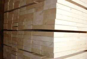 MR. KOMERC – MEĐUNARODNI PREVOZ I STOVARIŠTE ROBE