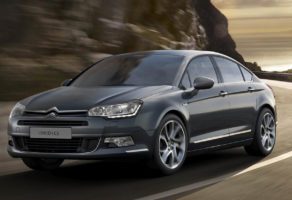 A-AUTO STRAHINJA Auto delovi japanskih, francuskih i korejskih vozila