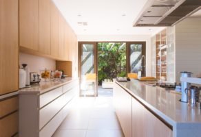 Izrada nameštaja i kuhinja po meri SIMONIKS DOO Subotica