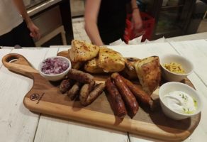Kafe picerija Kućica Ričardova Glava DOO Beograd