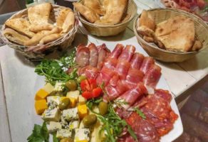 Kafe picerija Kućica Ričardova Glava DOO Beograd