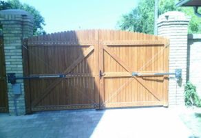 Motorizacija kapija i garažnih vrata ARPAD DOORS Temerin