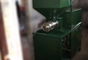 Mašine za hladno ceđenje ulja Ristović i sinovi Stara Pazova