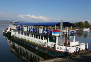 Brod Restoran Ana Srebrno Jezero